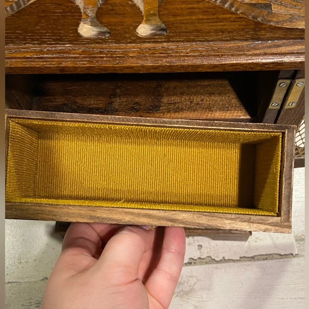 Vintage Royal Sealy Japan Wooden Jewelry Box With Music Box Gold Lined Drawers